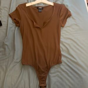 Just Polly brown bodysuit, small